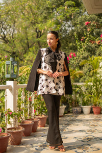 Roseatte  Black Lacework Cape and Pants Set